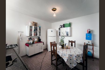 Casa à venda com 107m², 2 quartos e 2 vagasCozinha