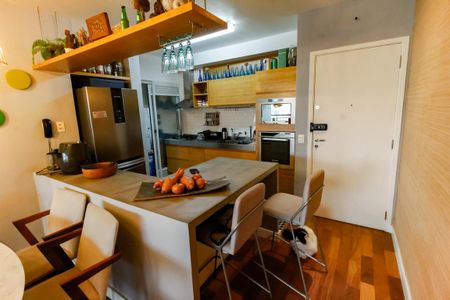 Apartamento para alugar com 104m², 2 quartos e 2 vagas Apartamento para alugar com 104m², 2 quartos e 2 vagasCozinha