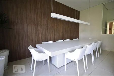 Apartamento para alugar com 104m², 2 quartos e 2 vagas Apartamento para alugar com 104m², 2 quartos e 2 vagasÁrea comum