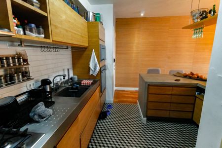 Apartamento para alugar com 104m², 2 quartos e 2 vagas Apartamento para alugar com 104m², 2 quartos e 2 vagasCozinha