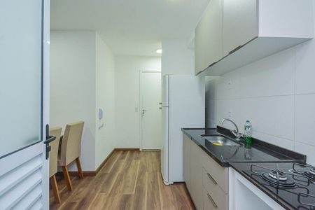 Cozinha de apartamento para alugar com 2 quartos, 41m² em Vila Isa, São Paulo