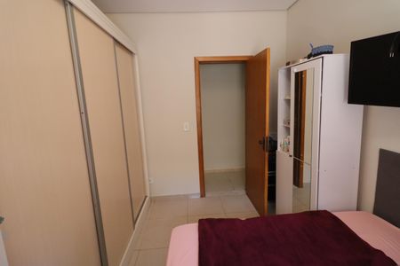 Casa à venda com 125m², 2 quartos e 2 vagasSuíte