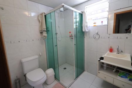 Casa à venda com 125m², 2 quartos e 2 vagasBanheiro Social