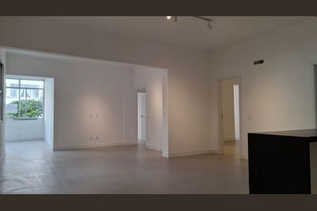 Apartamento à venda com 129m², 3 quartos e 1 vagaFoto 01