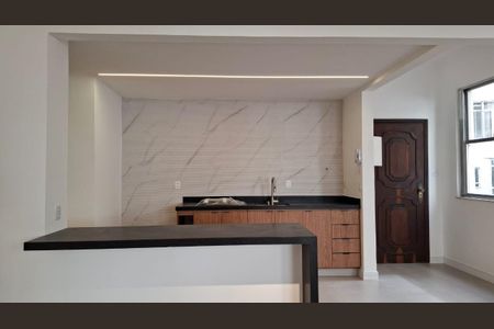 Apartamento à venda com 129m², 3 quartos e 1 vagaFoto 01
