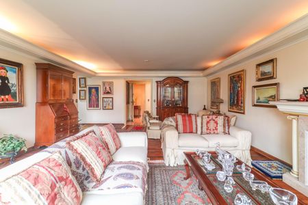 Apartamento à venda com 250m², 3 quartos e 3 vagasSala