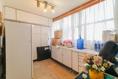 Apartamento à venda com 250m², 3 quartos e 3 vagasQuarto de Serviço