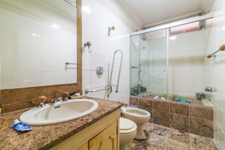 Apartamento à venda com 250m², 3 quartos e 3 vagasBanheiro Social