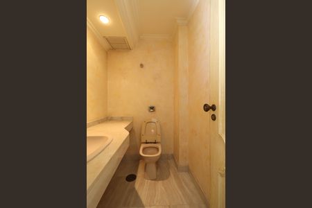 Apartamento para alugar com 250m², 3 quartos e 3 vagasLavabo