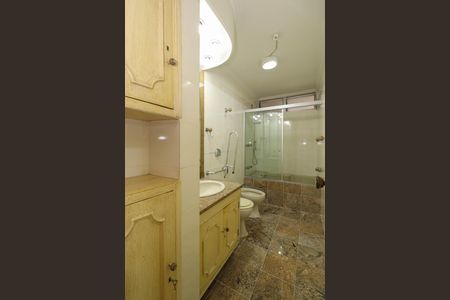 Apartamento para alugar com 250m², 3 quartos e 3 vagasBanheiro social