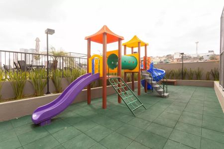 Apartamento para alugar com 45m², 2 quartos e 1 vaga Apartamento para alugar com 45m², 2 quartos e 1 vagaÁrea comum - Playground