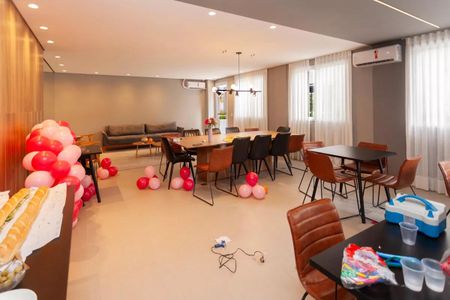 Apartamento para alugar com 45m², 2 quartos e 1 vaga Apartamento para alugar com 45m², 2 quartos e 1 vagaÁrea comum - Salão de festas
