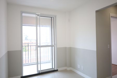 Sala de apartamento para alugar com 2 quartos, 45m² em Jardim Santo Antoninho, São Paulo