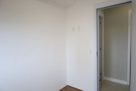 Quarto 1 de apartamento para alugar com 2 quartos, 45m² em Jardim Santo Antoninho, São Paulo