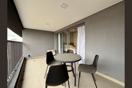 Varanda de kitnet/studio para alugar com 1 quarto, 30m² em Vila Olímpia, São Paulo