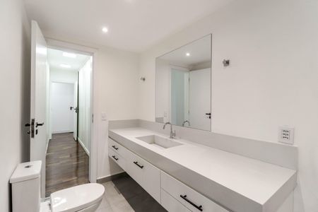 Apartamento para alugar com 160m², 4 quartos e 3 vagasBanheiro da Suíte 1