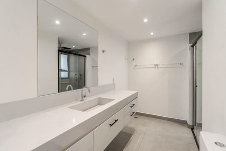 Apartamento para alugar com 160m², 4 quartos e 3 vagasBanheiro da Suíte 1