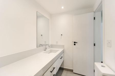Apartamento para alugar com 160m², 4 quartos e 3 vagasBanheiro da Suíte 2