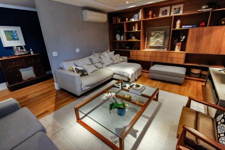 Apartamento à venda com 177m², 3 quartos e 2 vagas Apartamento à venda com 177m², 3 quartos e 2 vagasSala