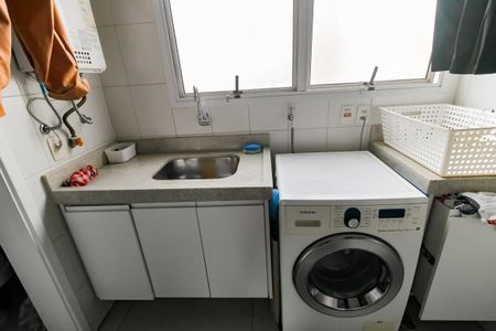Apartamento à venda com 177m², 3 quartos e 2 vagas Apartamento à venda com 177m², 3 quartos e 2 vagasÁrea de Serviço