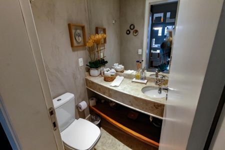 Apartamento à venda com 177m², 3 quartos e 2 vagas Apartamento à venda com 177m², 3 quartos e 2 vagasLavabo