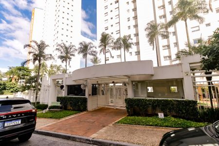 Apartamento à venda com 177m², 3 quartos e 2 vagas Apartamento à venda com 177m², 3 quartos e 2 vagasFachada e portaria