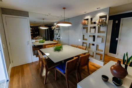 Apartamento à venda com 177m², 3 quartos e 2 vagas Apartamento à venda com 177m², 3 quartos e 2 vagasSala