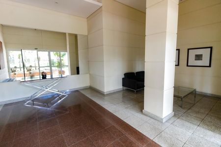 Apartamento à venda com 177m², 3 quartos e 2 vagas Apartamento à venda com 177m², 3 quartos e 2 vagasHall de entrada