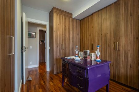 Apartamento à venda com 164m², 3 quartos e 2 vagasSuíte 1