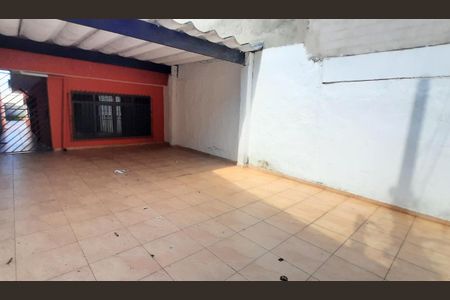 Casa à venda com 160m², 3 quartos e 3 vagas Casa à venda com 160m², 3 quartos e 3 vagasÁrea externa