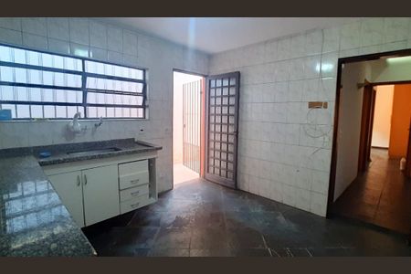 Casa à venda com 160m², 3 quartos e 3 vagas Casa à venda com 160m², 3 quartos e 3 vagasCozinha