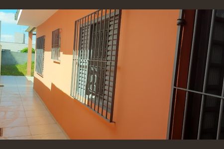 Casa à venda com 160m², 3 quartos e 3 vagas Casa à venda com 160m², 3 quartos e 3 vagasÁrea externa