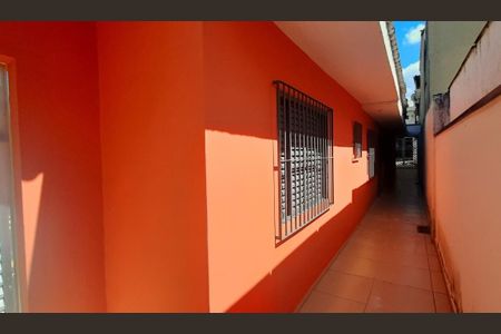Casa à venda com 160m², 3 quartos e 3 vagas Casa à venda com 160m², 3 quartos e 3 vagasÁrea externa