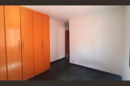 Casa à venda com 160m², 3 quartos e 3 vagas Casa à venda com 160m², 3 quartos e 3 vagasQuarto