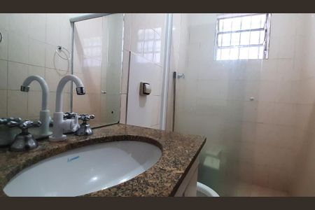 Banheiro  de casa à venda com 3 quartos, 160m² em Água Fria, São Paulo