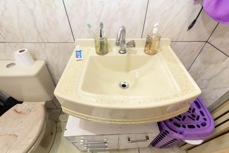 Casa à venda com 144m², 3 quartos e 2 vagas Casa à venda com 144m², 3 quartos e 2 vagasBanheiro 1