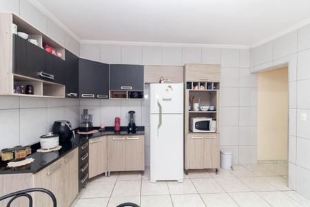 Casa à venda com 144m², 3 quartos e 2 vagas Casa à venda com 144m², 3 quartos e 2 vagasCozinha