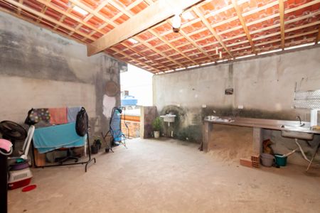 Casa à venda com 144m², 3 quartos e 2 vagas Casa à venda com 144m², 3 quartos e 2 vagasÁrea de Serviço