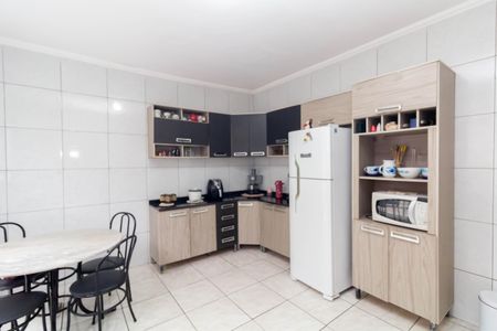 Casa à venda com 144m², 3 quartos e 2 vagas Casa à venda com 144m², 3 quartos e 2 vagasCozinha