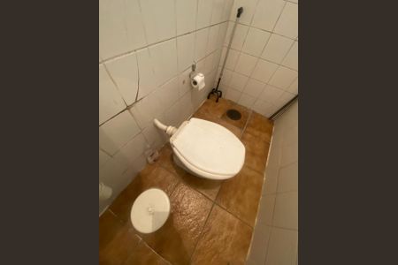 Casa à venda com 250m², 3 quartos e 2 vagasBanheiro da Suíte 1