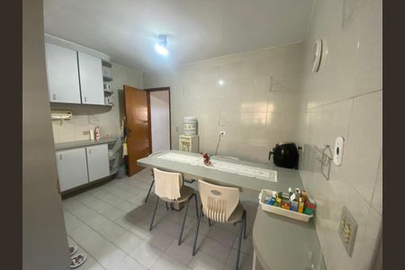 Casa à venda com 250m², 3 quartos e 2 vagasCozinha