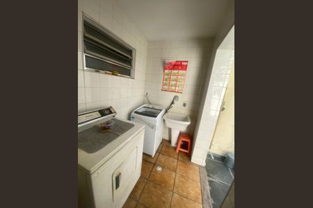 Casa à venda com 250m², 3 quartos e 2 vagasÁrea de Serviço