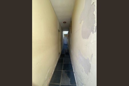 Casa à venda com 250m², 3 quartos e 2 vagasCorredor