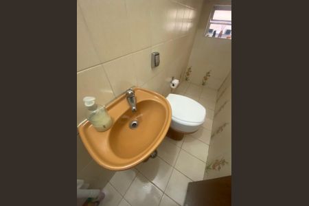 Casa à venda com 250m², 3 quartos e 2 vagasLavabo