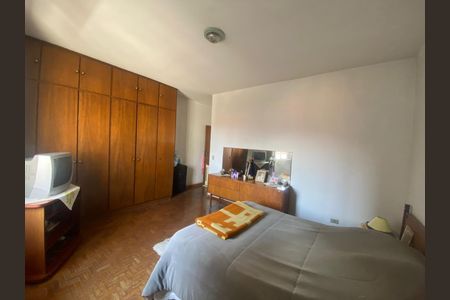 Casa à venda com 250m², 3 quartos e 2 vagasSuíte 2