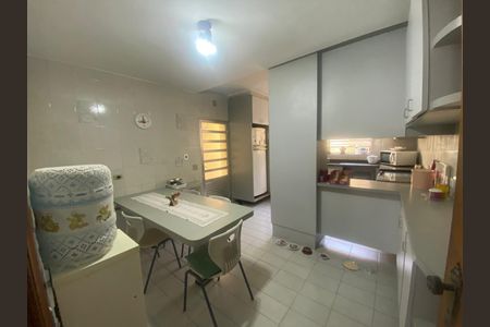 Casa à venda com 250m², 3 quartos e 2 vagasCozinha