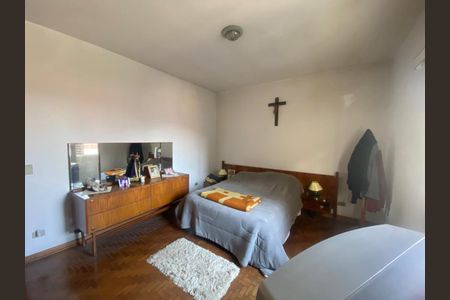 Casa à venda com 250m², 3 quartos e 2 vagasSuíte 2