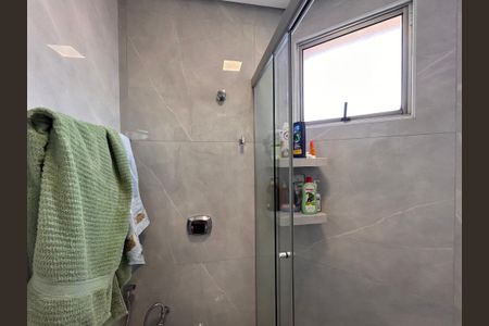 Apartamento à venda com 84m², 3 quartos e 2 vagas Apartamento à venda com 84m², 3 quartos e 2 vagasBanheiro da Suíte