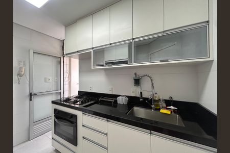Apartamento à venda com 84m², 3 quartos e 2 vagas Apartamento à venda com 84m², 3 quartos e 2 vagasCozinha
