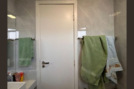 Apartamento à venda com 84m², 3 quartos e 2 vagas Apartamento à venda com 84m², 3 quartos e 2 vagasBanheiro da Suíte